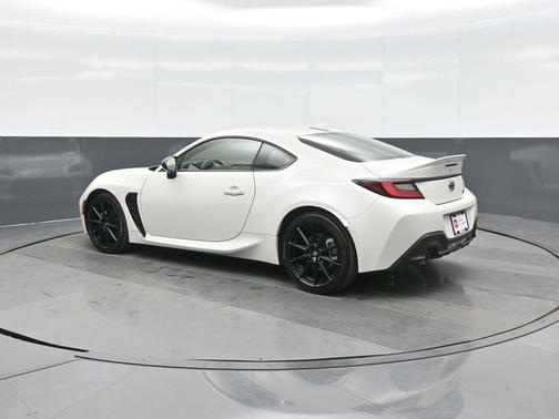 2025 Toyota GR86 Premium