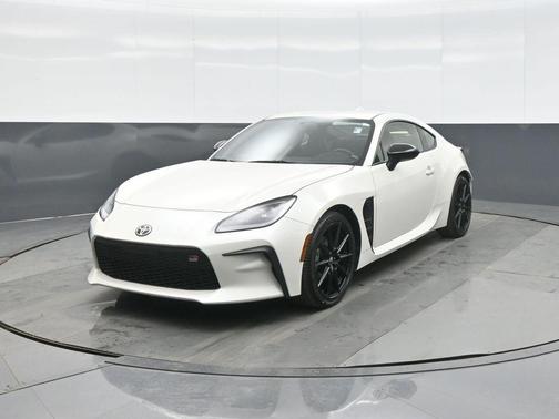 2025 Toyota GR86 Premium