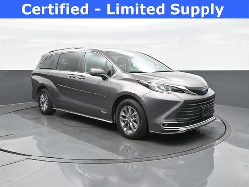 2021 Toyota Sienna XLE 7 Passenger