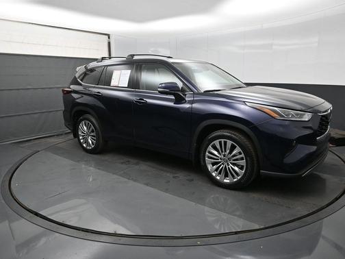 2025 Toyota Highlander Platinum