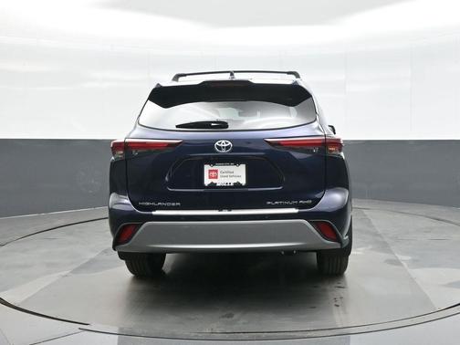 2025 Toyota Highlander Platinum