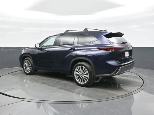 2025 Toyota Highlander Platinum