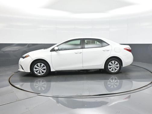 Super White 2015 Toyota Corolla LE