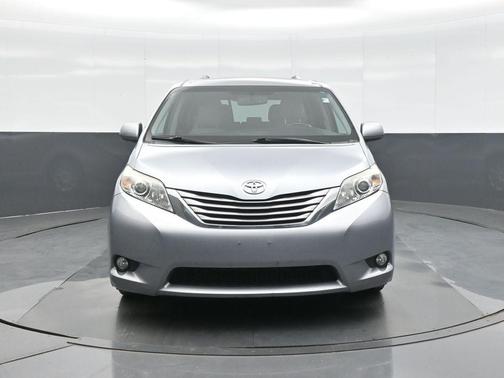 Silver Sky Metallic 2015 Toyota Sienna XLE