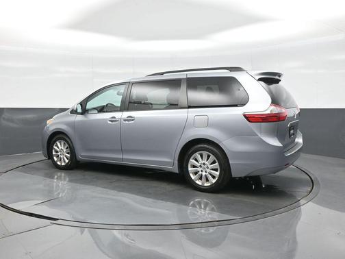 Silver Sky Metallic 2015 Toyota Sienna XLE