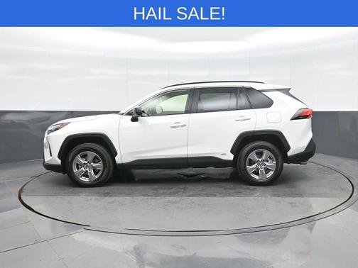 2025 Toyota RAV4 Hybrid LE