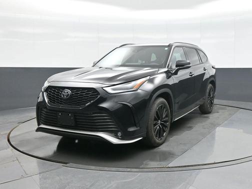 2025 Toyota Highlander XSE