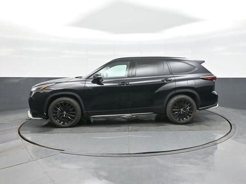 2025 Toyota Highlander XSE