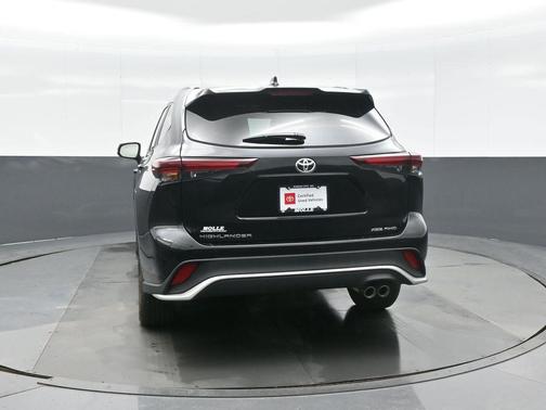 2025 Toyota Highlander XSE