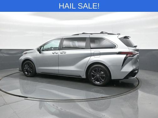 2024 Toyota Sienna XSE 7 Passenger
