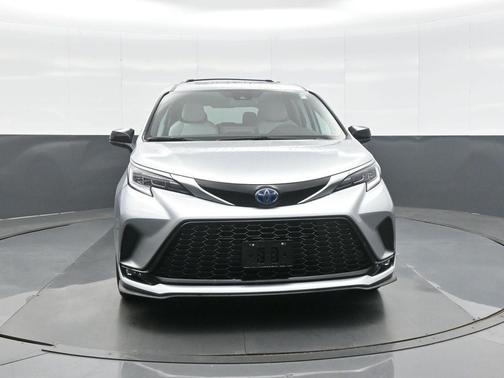 2024 Toyota Sienna XSE 7 Passenger