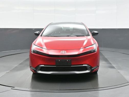 2025 Toyota Prius XLE