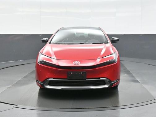 2025 Toyota Prius XLE