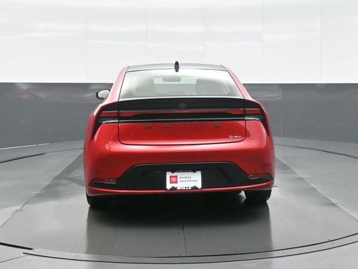 2025 Toyota Prius XLE