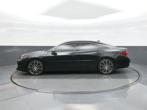 2019 Toyota Avalon XSE