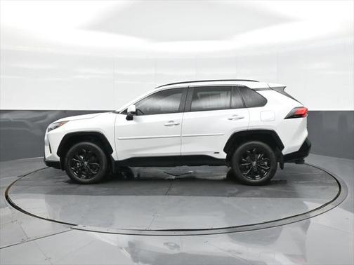 2024 Toyota RAV4 Hybrid SE