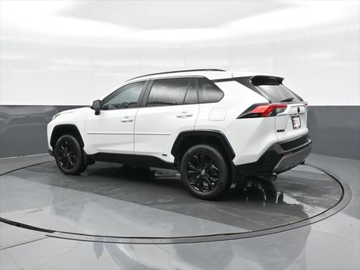 2024 Toyota RAV4 Hybrid SE