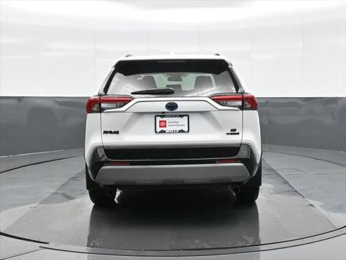 2024 Toyota RAV4 Hybrid SE