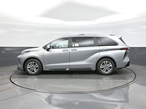 2025 Toyota Sienna Limited