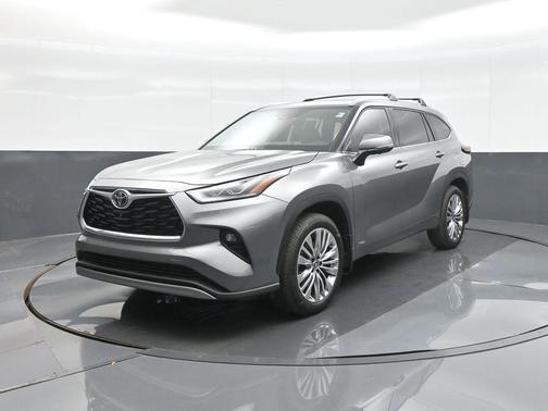 Heavy Metal 2026 Toyota Highlander Hybrid Platinum
