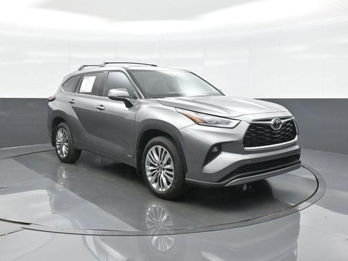 Heavy Metal 2026 Toyota Highlander Hybrid Platinum