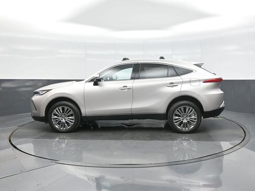 2023 Toyota Venza XLE