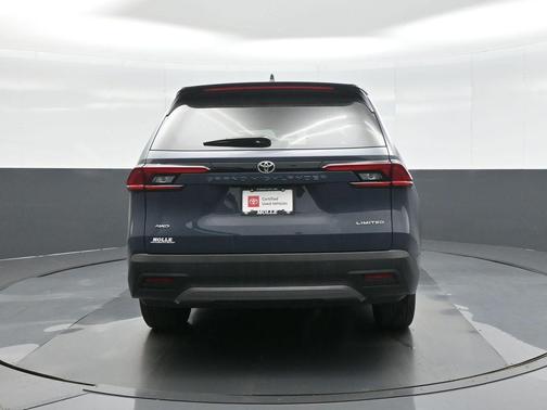 Cloud 2025 Toyota Grand Highlander Limited