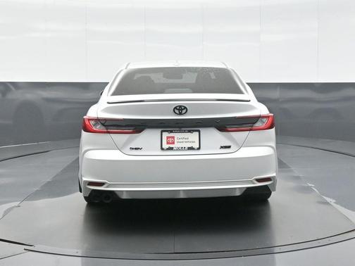 Pearl 2025 Toyota Camry XSE