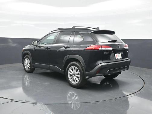 Jet Black 2025 Toyota Corolla Cross LE