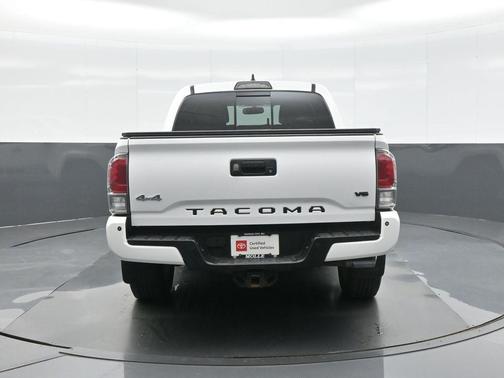 Super White 2017 Toyota Tacoma Limited