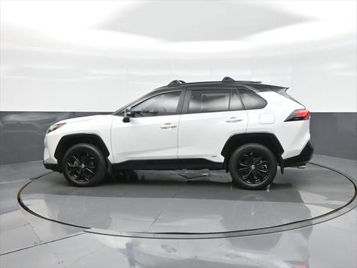 2023 Toyota RAV4 Hybrid SE