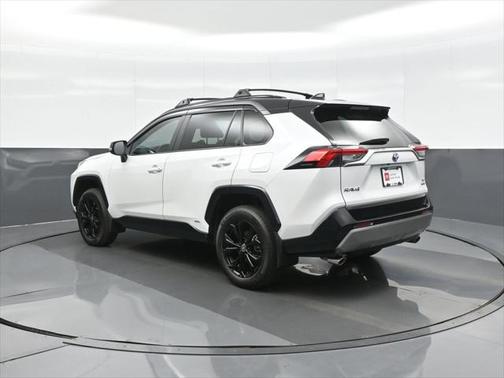 2023 Toyota RAV4 Hybrid SE