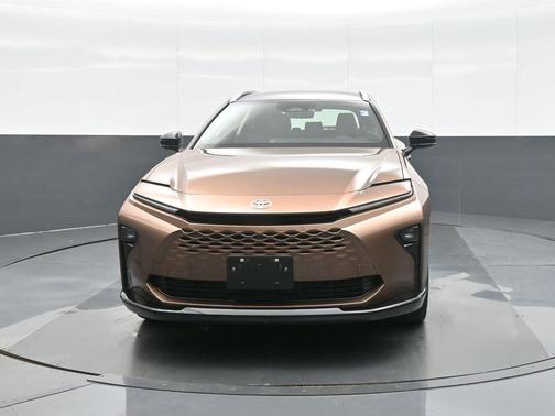 Bronze Age 2026 Toyota Crown Signia Limited