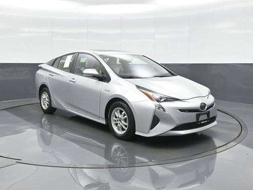 Classic Silver Metallic 2018 Toyota Prius Four
