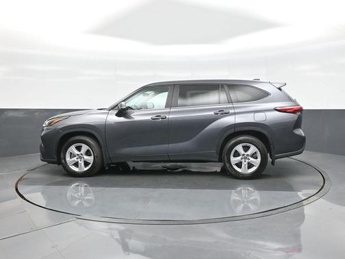 Magnetic Gray 2024 Toyota Highlander LE