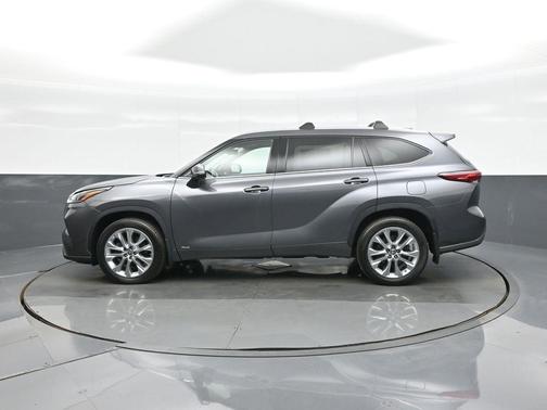 2022 Toyota Highlander Hybrid Limited