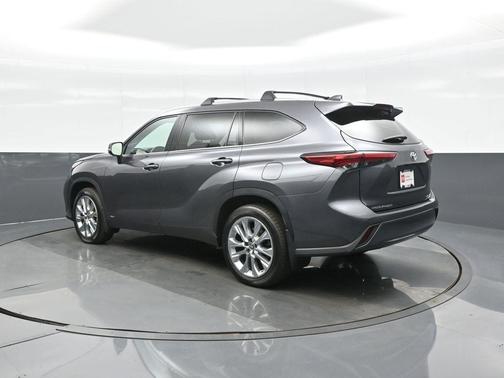 2022 Toyota Highlander Hybrid Limited
