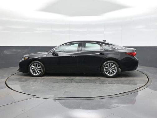 2022 Toyota Avalon XLE