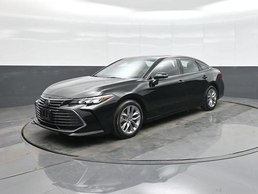 2022 Toyota Avalon XLE