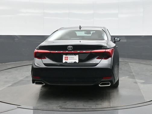 2022 Toyota Avalon XLE