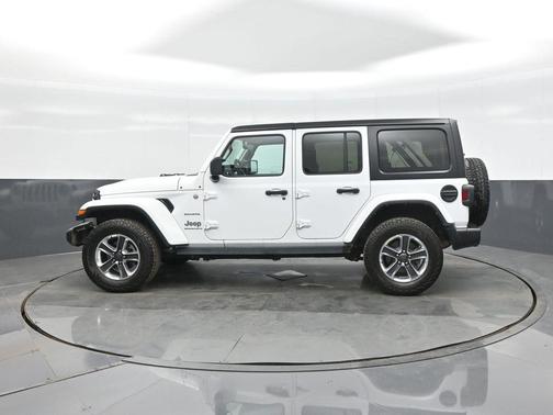 2023 Jeep Wrangler 4-Door Sahara 4x4