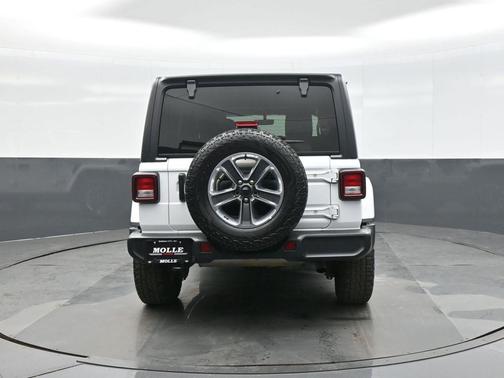2023 Jeep Wrangler 4-Door Sahara 4x4