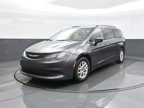2021 Chrysler Voyager LXI