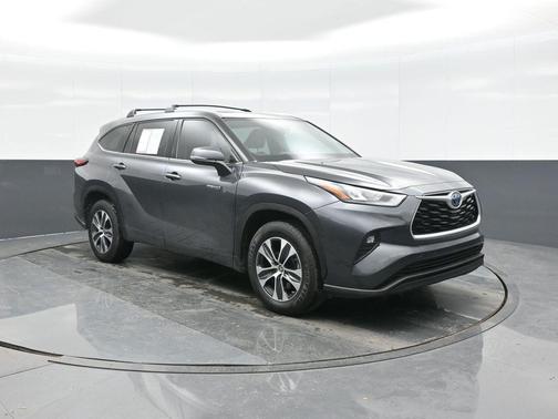 2020 Toyota Highlander Hybrid XLE