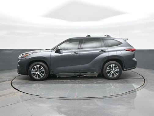 2020 Toyota Highlander Hybrid XLE