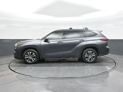 2020 Toyota Highlander Hybrid XLE