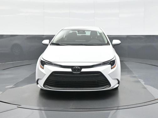 Ice 2025 Toyota Corolla LE