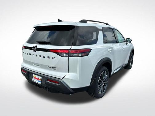 Everest White P 2026 Nissan Pathfinder Platinum
