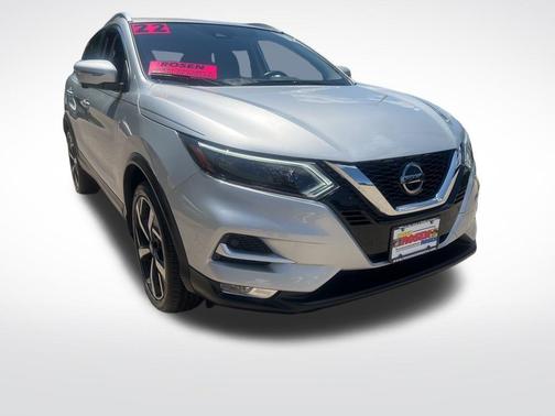 2022 Nissan Rogue Sport SL