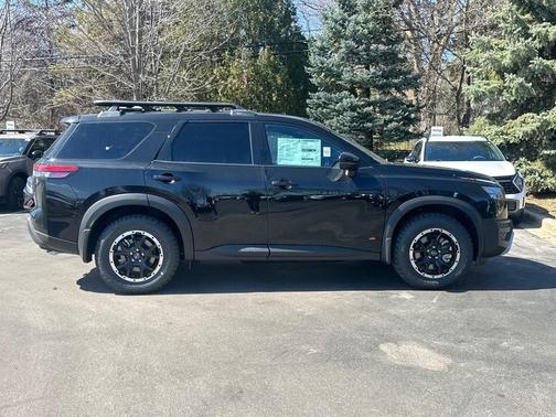 2025 Nissan Pathfinder Rock Creek